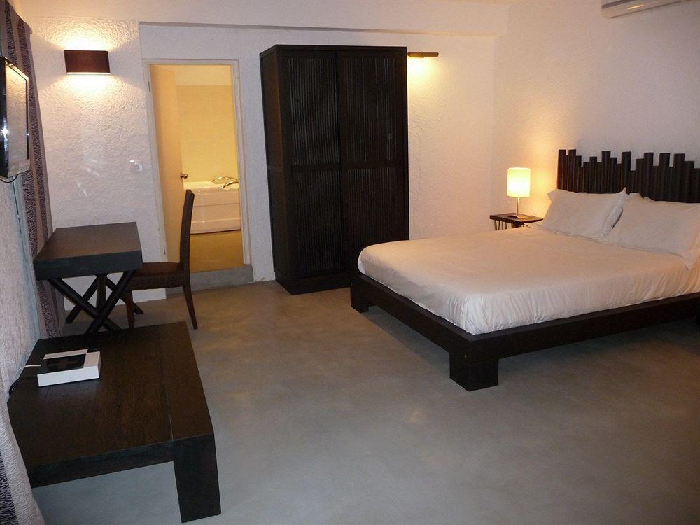 Esprit Libre Restaurant & Guest House Гранд Байе Екстериор снимка