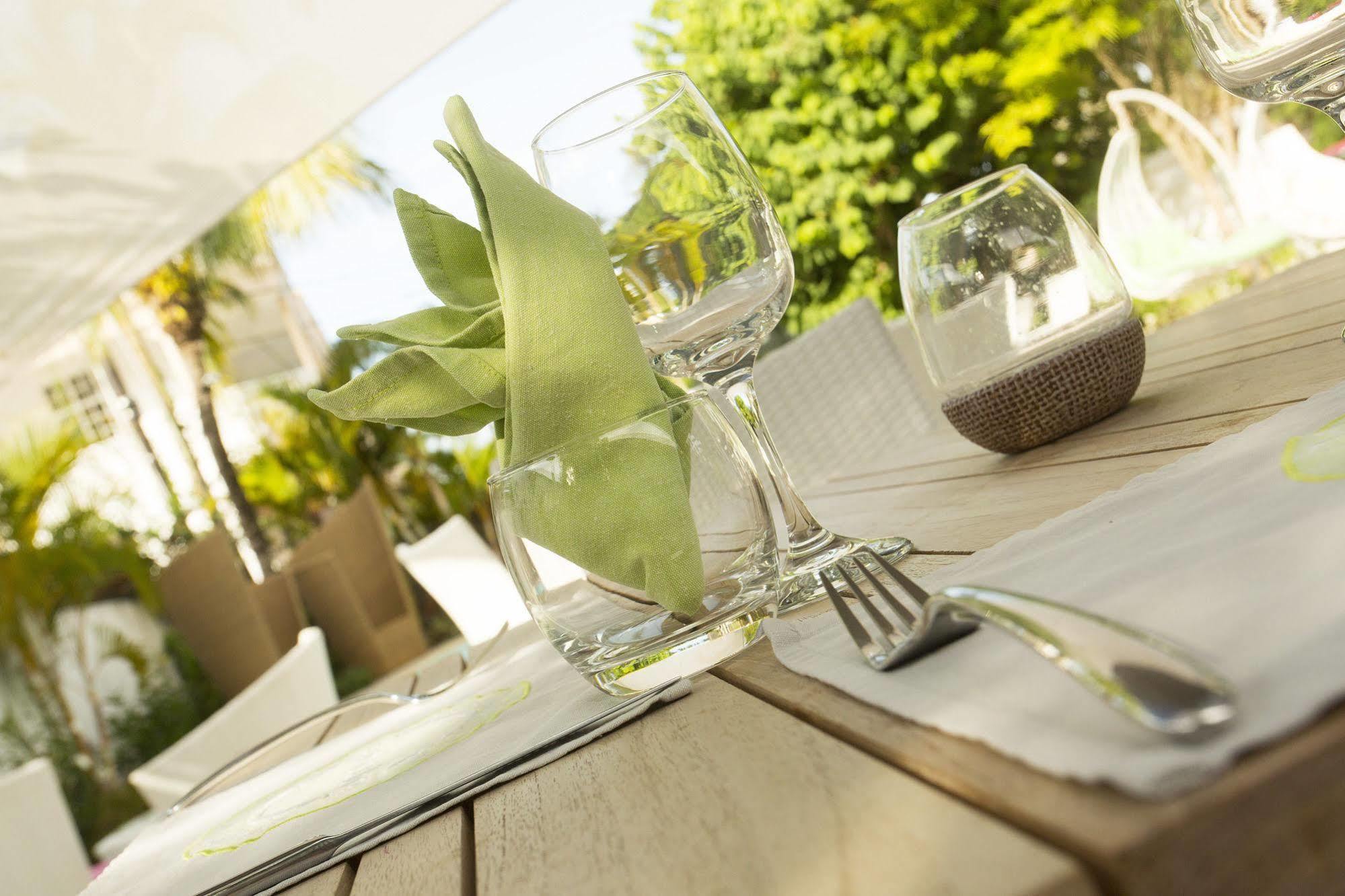 Esprit Libre Restaurant & Guest House Гранд Байе Екстериор снимка
