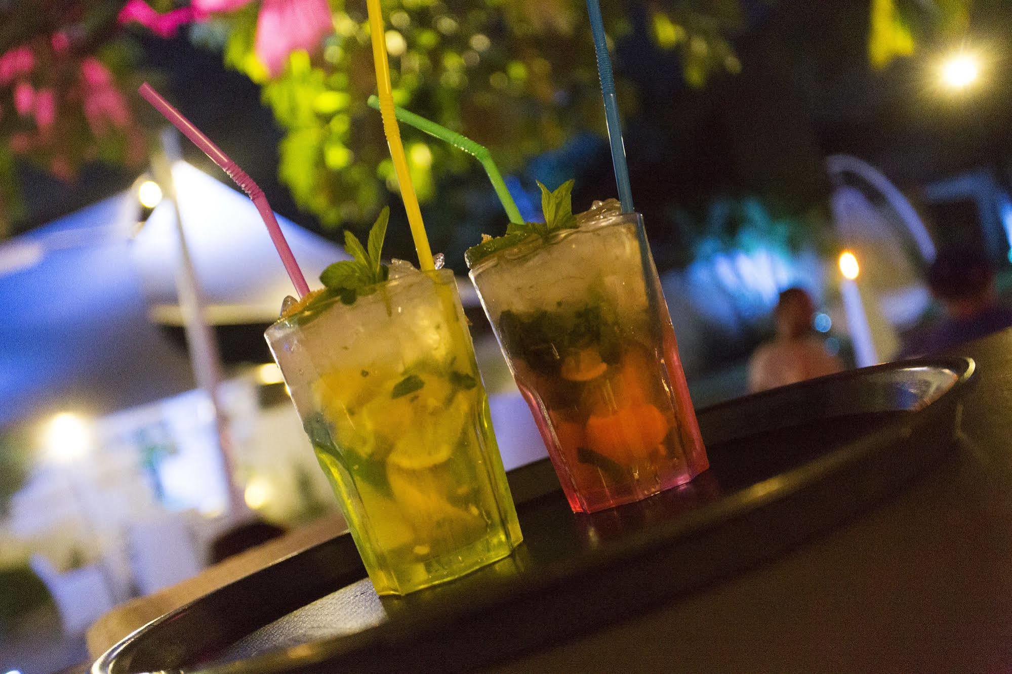 Esprit Libre Restaurant & Guest House Гранд Байе Екстериор снимка